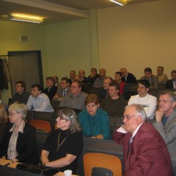 Loading...